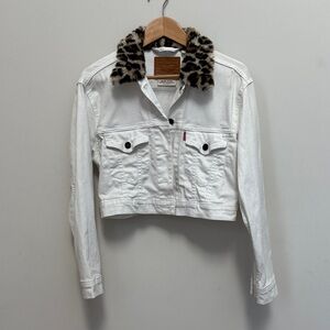 Levi's White Denim Cropped Trucker Jacket Small Leopard Faux Fur Collar Like New